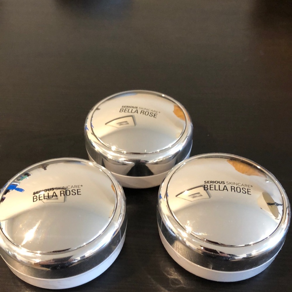 NWT Bella Rose makeup - mineral foundation powder